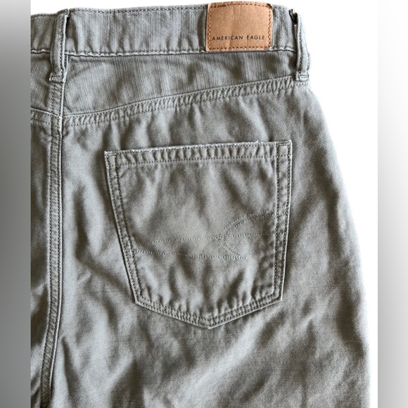 American Eagle Distressed Highest Rise Mom Short Light Olive Green Size 8 - Picture 7 of 10